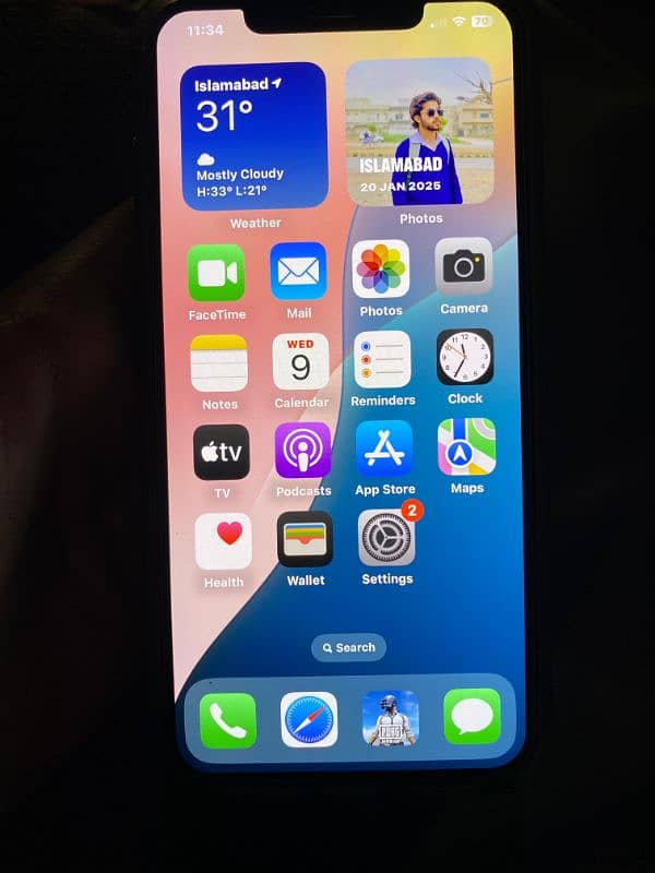 I phone xs max (non PTA) 9
