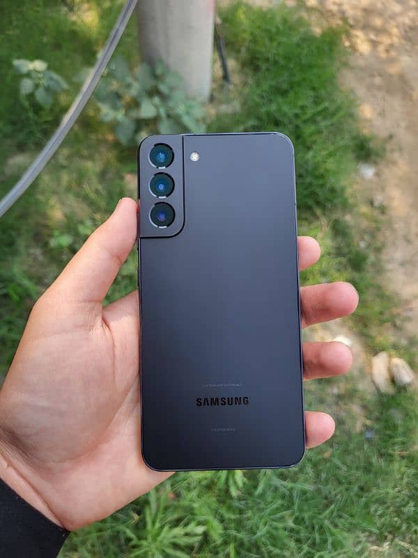 Samsung S22 Plus better on Vivo,Oppo,Infinix,Poco,tecno,redmi,Iphone 0