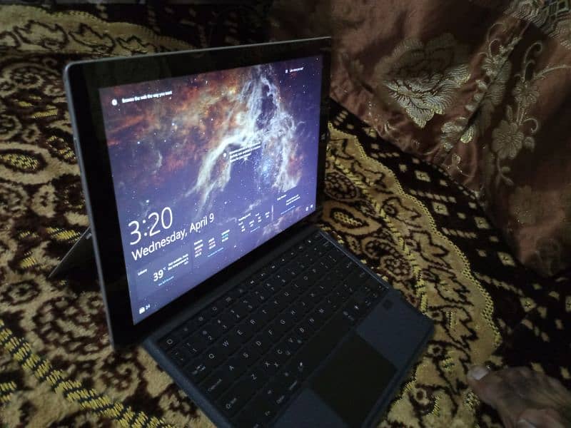 Laptop Brand / surface pro 5