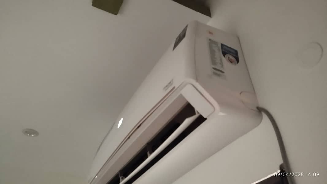 Dawlance frost 1.5 ton AC for sell 1