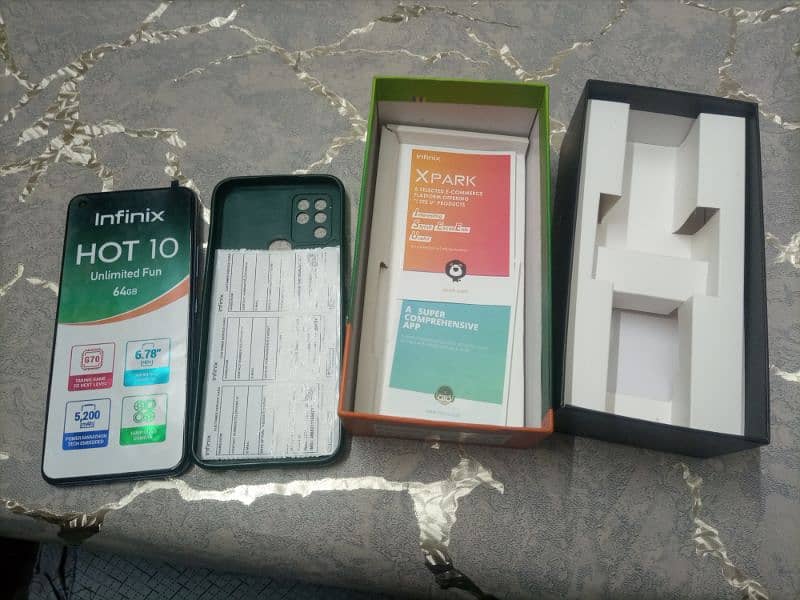 Infinix Hot 10 with Box and case 8
