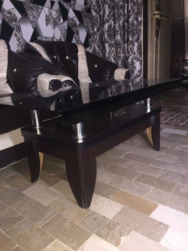 7 seater sofa set and center table 4