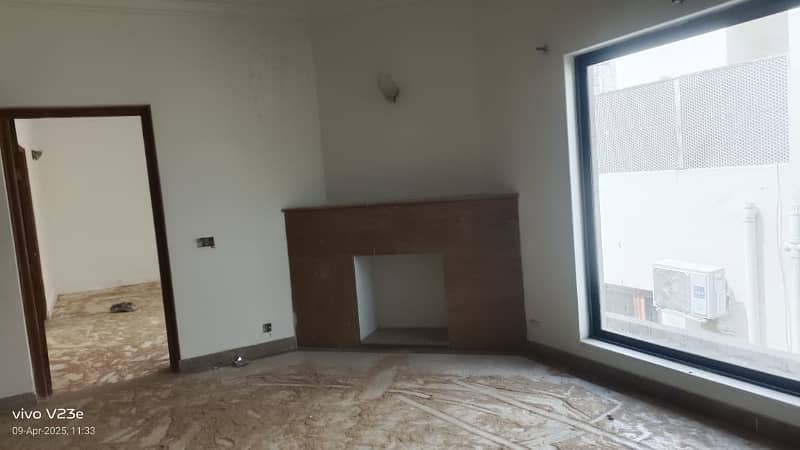 1 Kanal Double Unit Full House Is Available For Rent In Dha Phase 4 Near Nadra Office DD Block 0