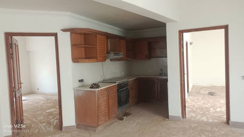 1 Kanal Double Unit Full House Is Available For Rent In Dha Phase 4 Near Nadra Office DD Block 1
