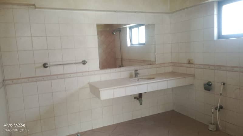 1 Kanal Double Unit Full House Is Available For Rent In Dha Phase 4 Near Nadra Office DD Block 14