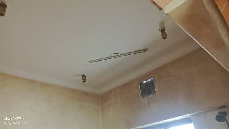 1 Kanal Double Unit Full House Is Available For Rent In Dha Phase 4 Near Nadra Office DD Block 18
