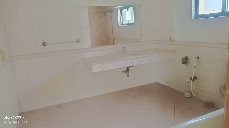 1 Kanal Double Unit Full House Is Available For Rent In Dha Phase 4 Near Nadra Office DD Block 22