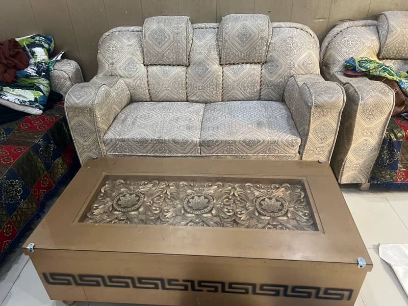6 seats sofas with tabele 1