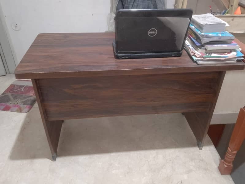 Computer & Study Table 2
