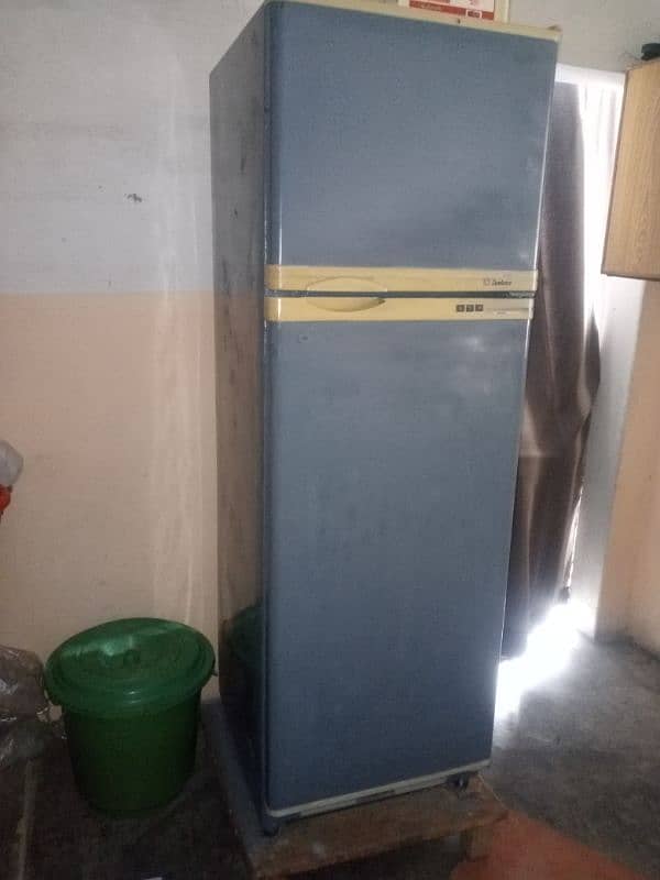 Dawlance refigrator 0