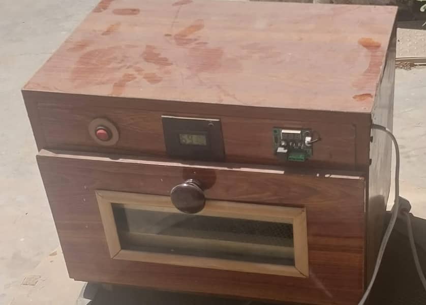 Brooder, incubator 2