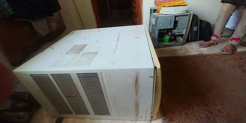 For Sale: LG Window AC - 1.5 Ton (Used) 4