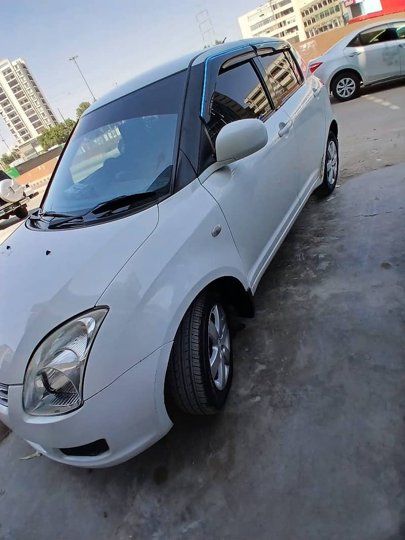 Suzuki Swift DLX Automatic 1.3 Navigation 2018 10
