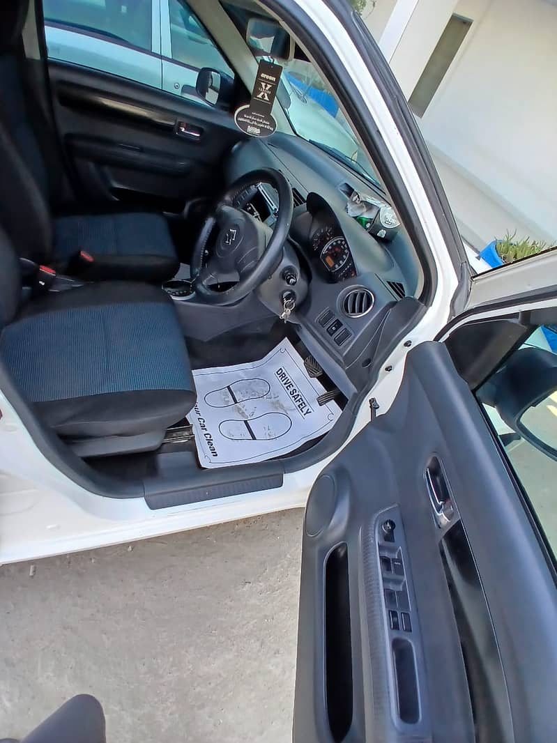 Suzuki Swift DLX Automatic 1.3 Navigation 2018 6