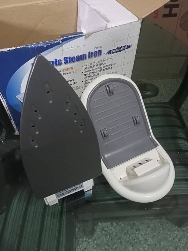 Cordless Steam Iron 3