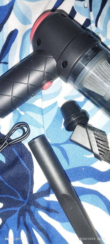 Portable Vacuum Cleaner for Car Interior Cleaning 1