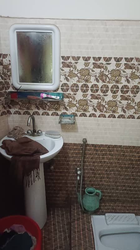 Triple Storey 2.5 Marla House In Shalimar Calony F Block Gulshan E Ravi 8