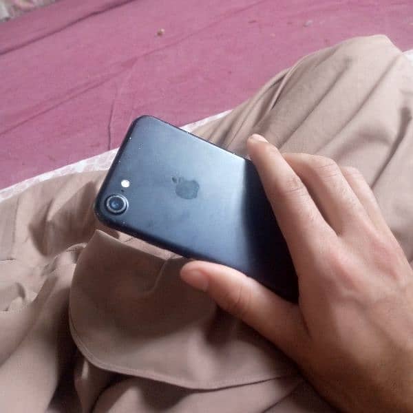 iphone 7 pta block cheap price urgent sell 9