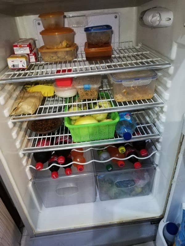 Orient fridge big size 4