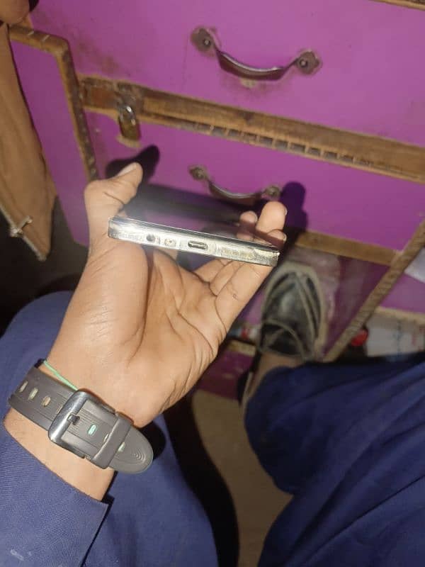 infinx note 30 10/10 condition 16/256 1