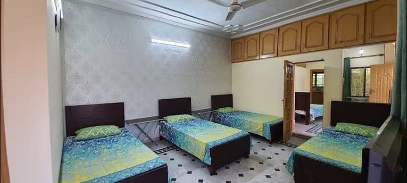 paying guest rooms for Female only 0
