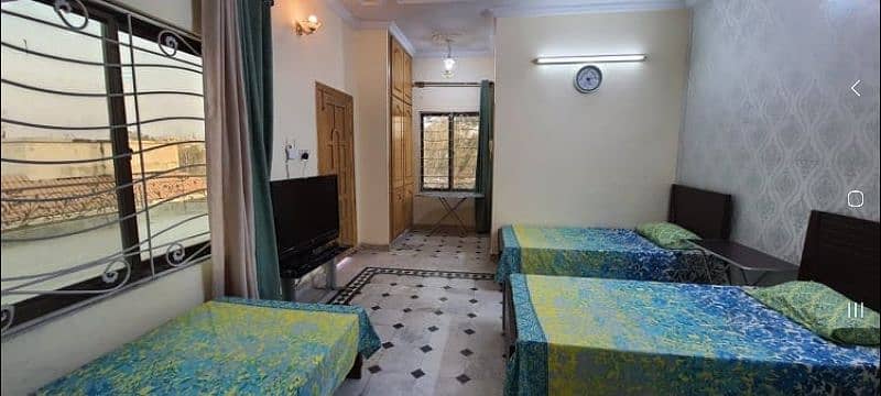 paying guest rooms for Female only 1