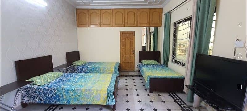 paying guest rooms for Female only 4