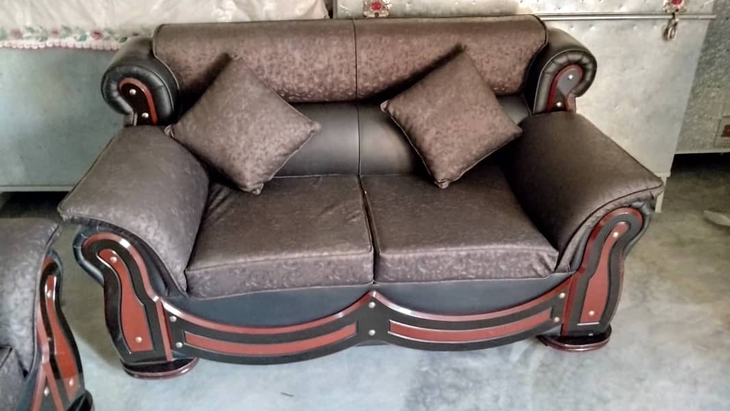 6 seater sofa Almost Un used covered With Covers 2
