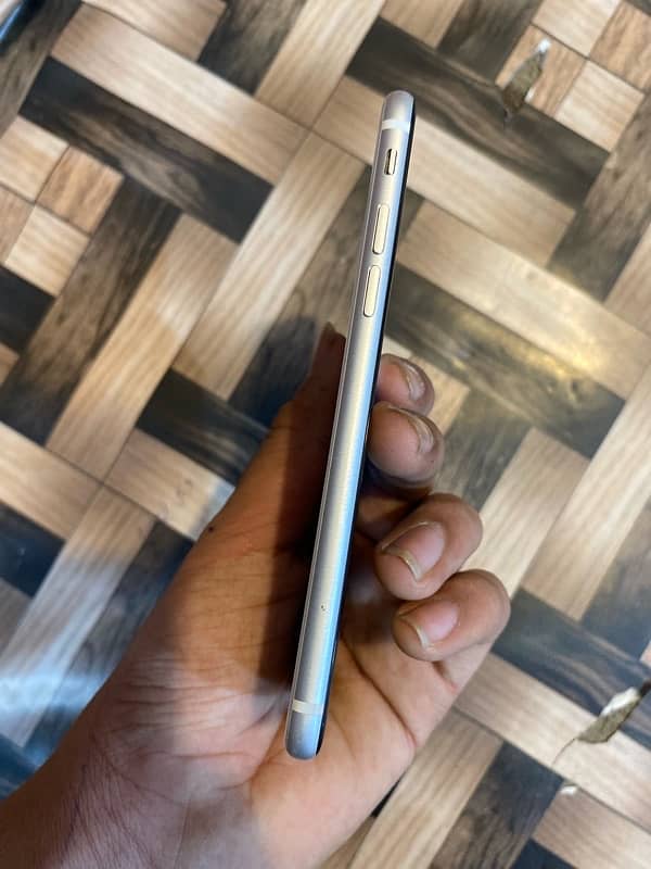 iPhone SE dual sim pta approved 3