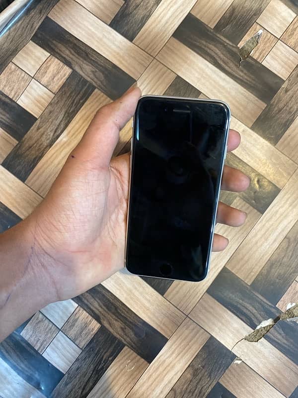 iPhone SE dual sim pta approved 6