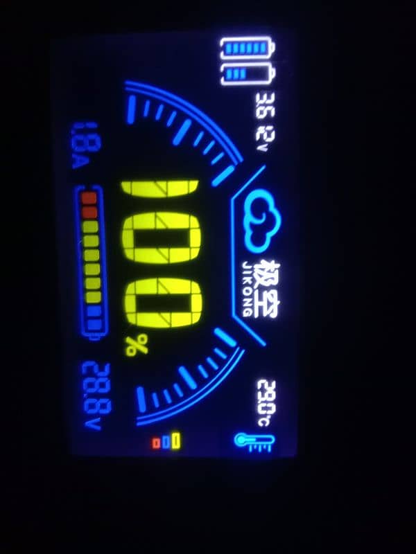 Solar inverter 3.5Kw 24 volts & Lithium batteries for sale 3