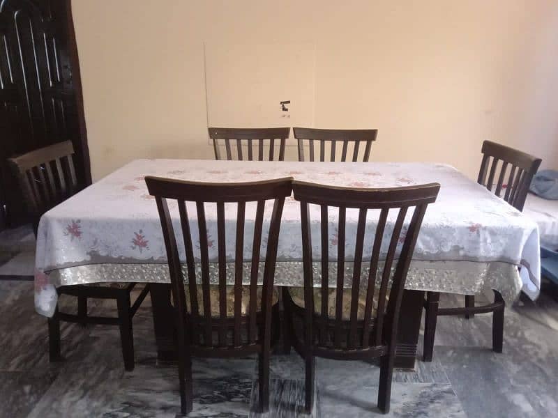 Dining Table 6 chairs 0