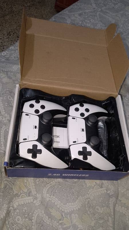gaming stick pro with dual wireless controllers, Exchange possible. 0