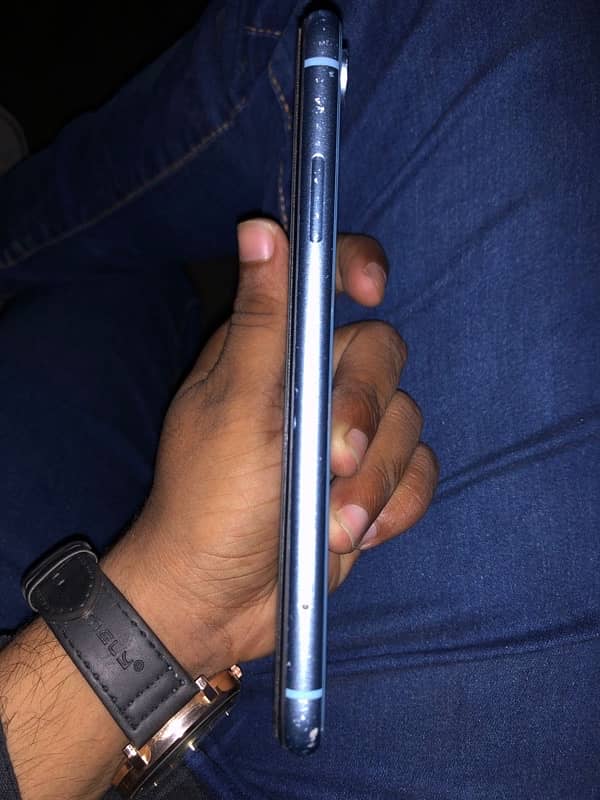 iPhone XR 2