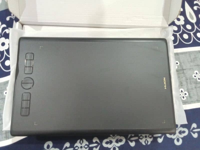Huion Inspiroy H610X Graphics Tablet 0