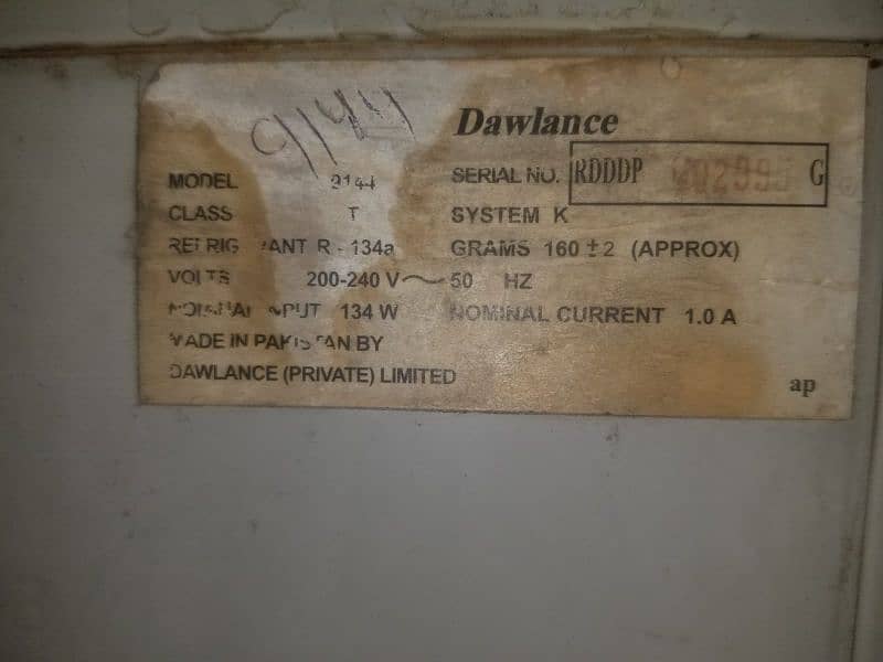 refrigrator dawlance used condition but new jesa ha 4
