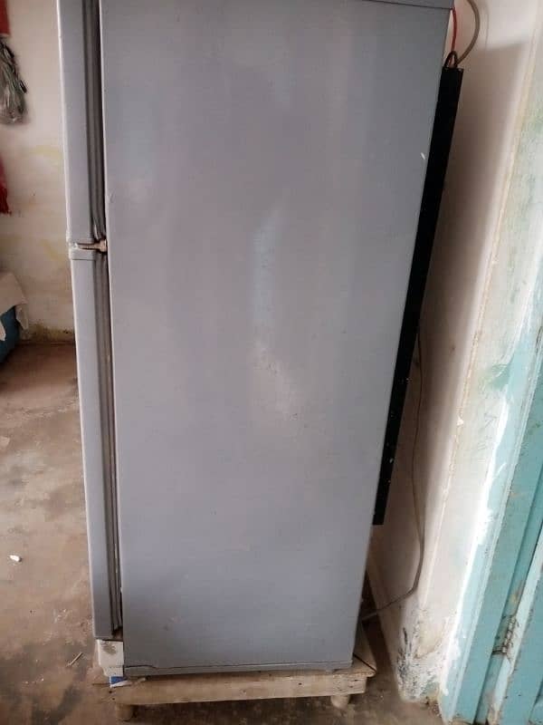 refrigerator in good condition 1