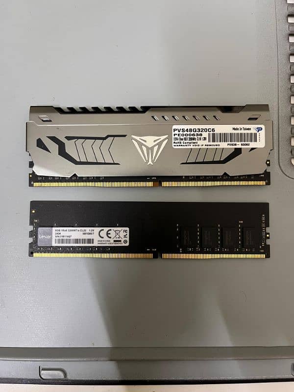 2x 8GB DDR4 RAM 0