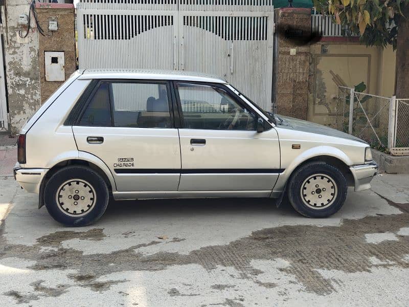 Daihatsu Charade 1988 0