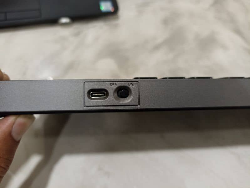 Wireless rechargeable Keyboard 5