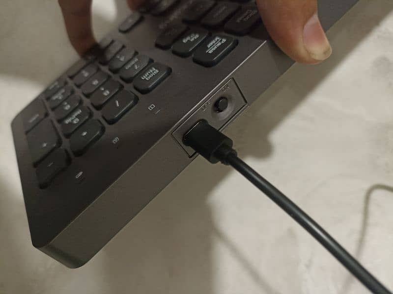 Wireless rechargeable Keyboard 6