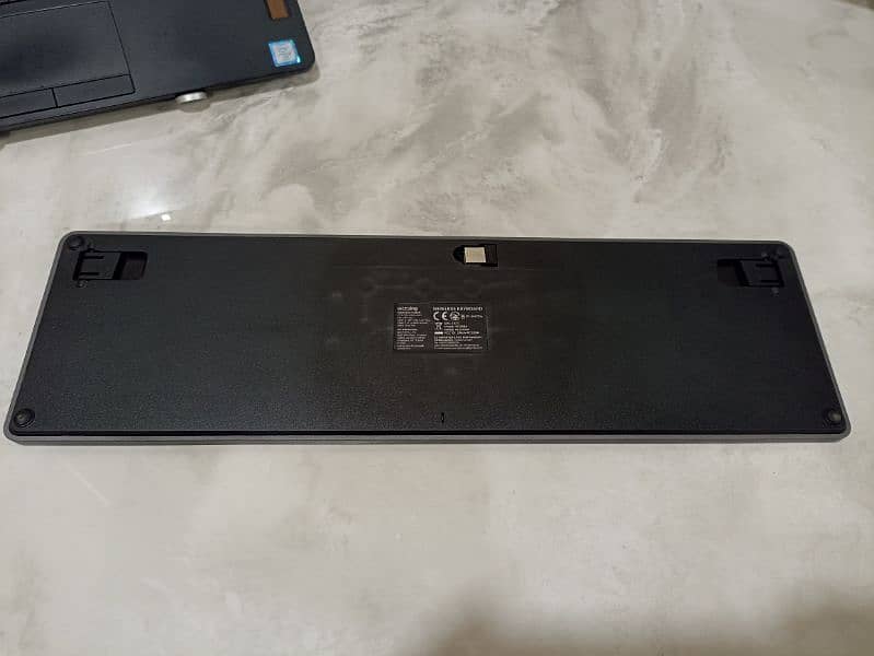 Wireless rechargeable Keyboard 12