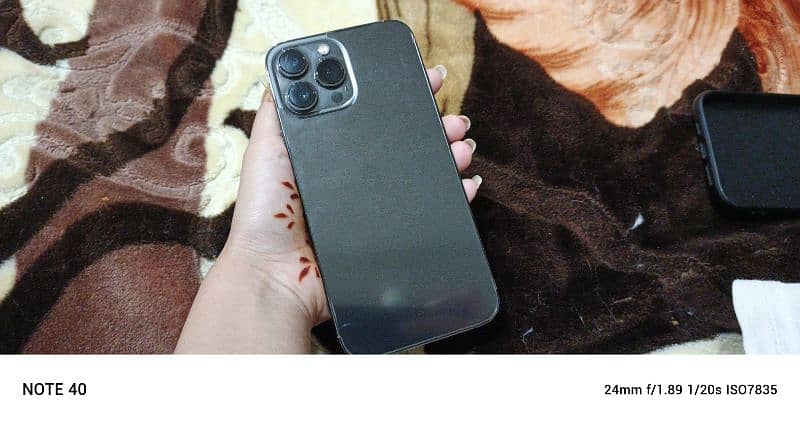 phone is used with extream care 13pro max with box and cable jv set 1