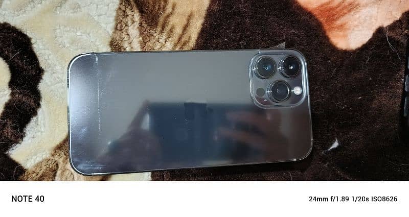 phone is used with extream care 13pro max with box and cable jv set 3