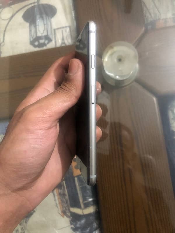 i phone 6s 64 gb Pta aproved read add 3