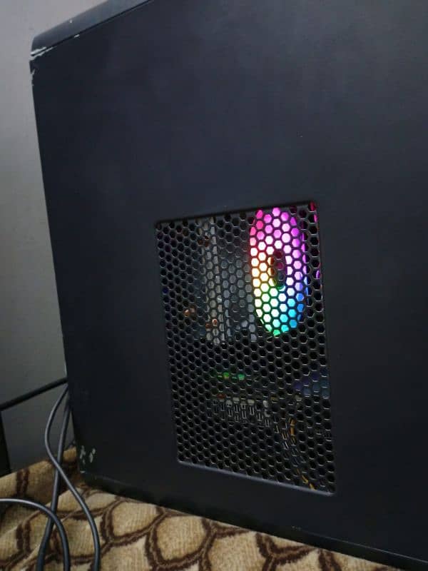 I7 ,8gb DDR5 graphic card Rx 580 16gb ram ssd hdd 1