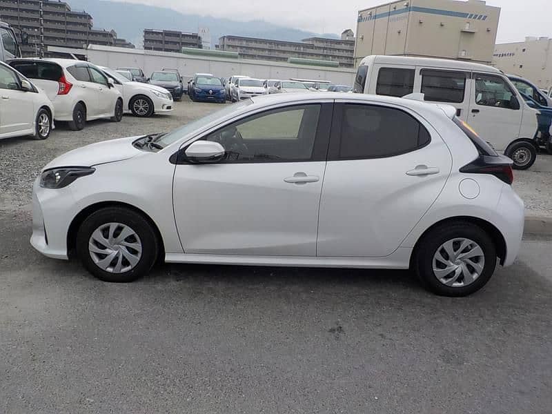 Toyota Yaris 2022 3