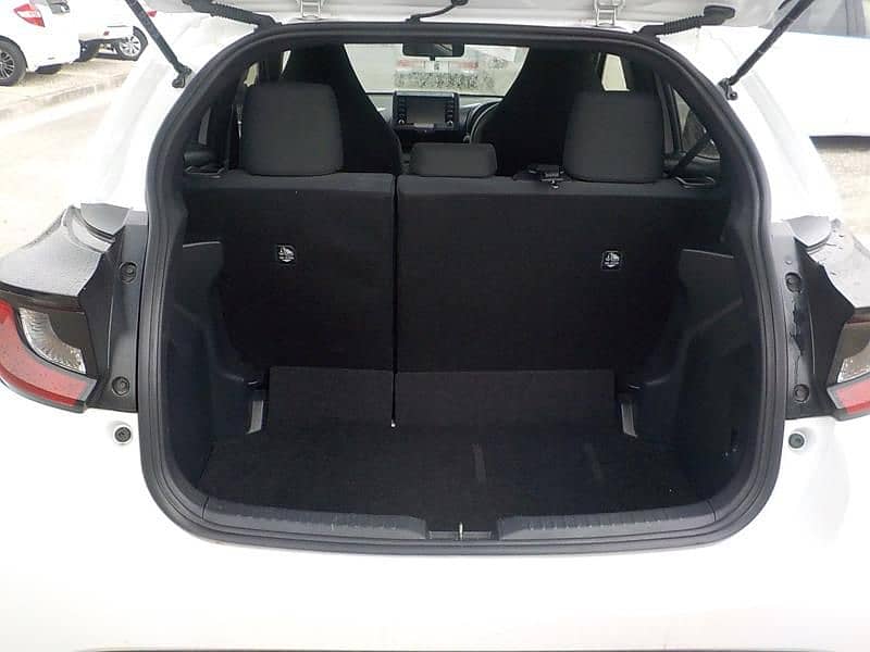Toyota Yaris 2022 9
