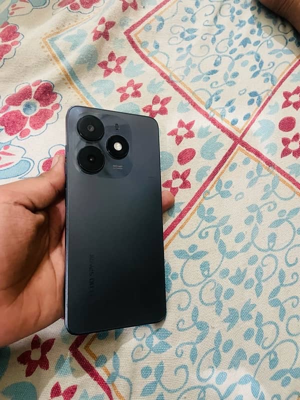 Tecno Spark 20c Lush condition 4+4/128 03392608091 9