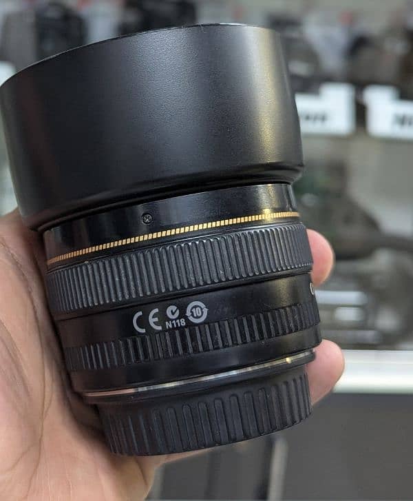 Canon 50MM F/1.4 usm just like new condition 10/10 2